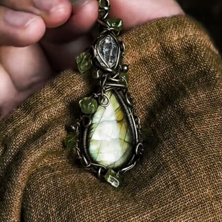 forest vein crystal marrow pendant